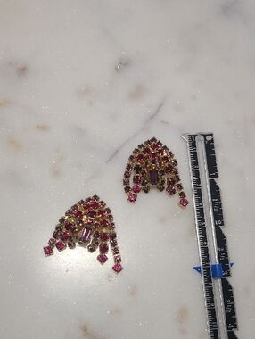 Vintage Kramer 50s 60s Gold-Tone Red Crystal Teardrop Fringe Earrings